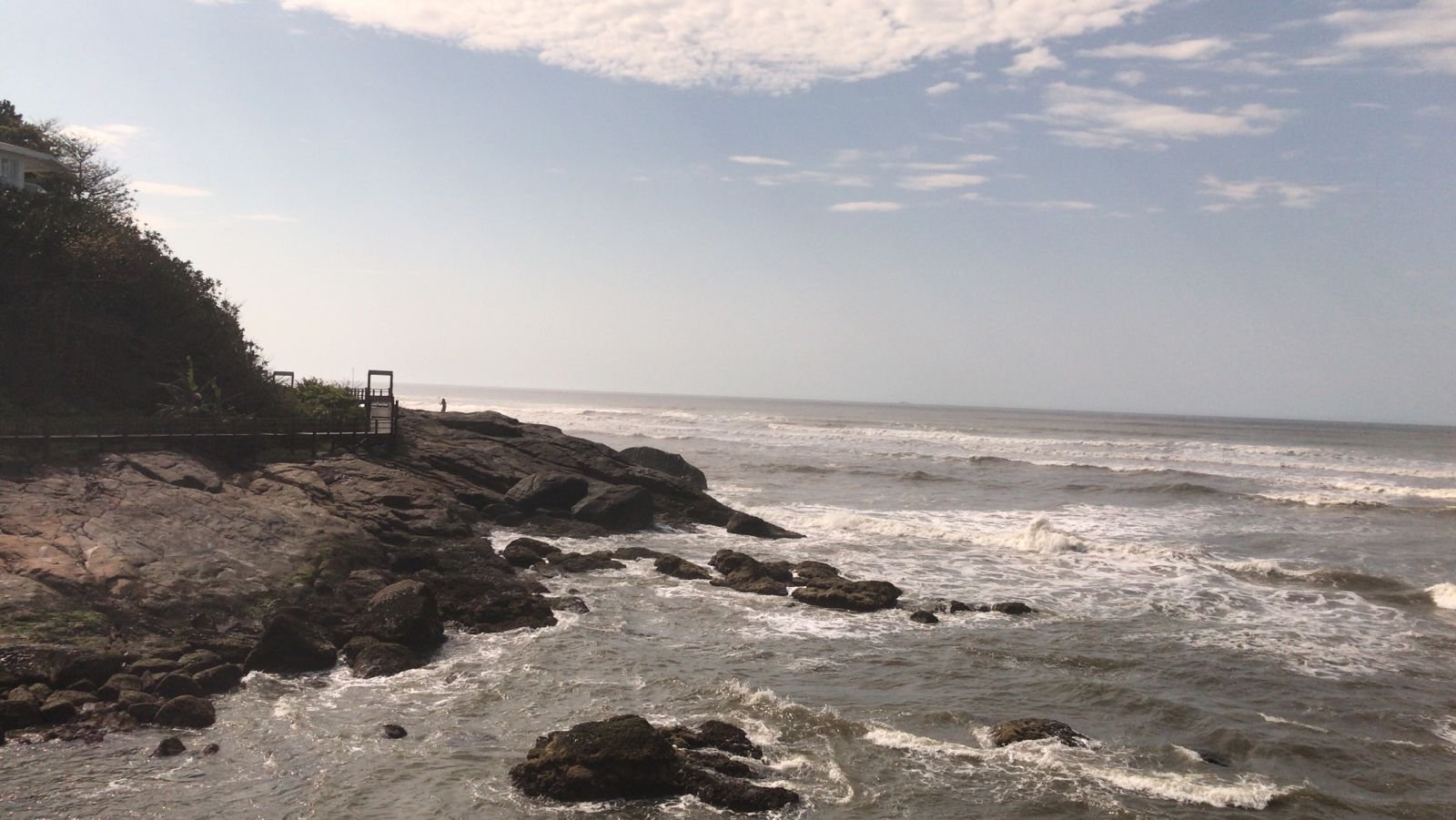 Costão visto da Passarela de Anchieta